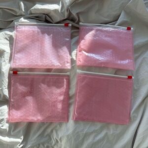 4x glossier bubble pouches